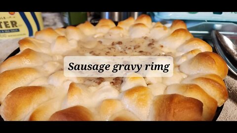 Sausage gravy ring #breakfast #sausagegravy