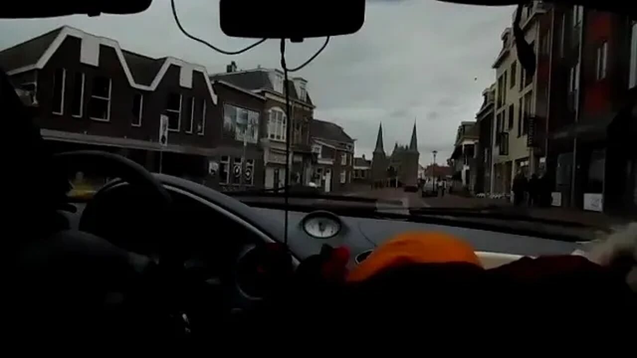 Pip in mand naar Sneek auto ritje