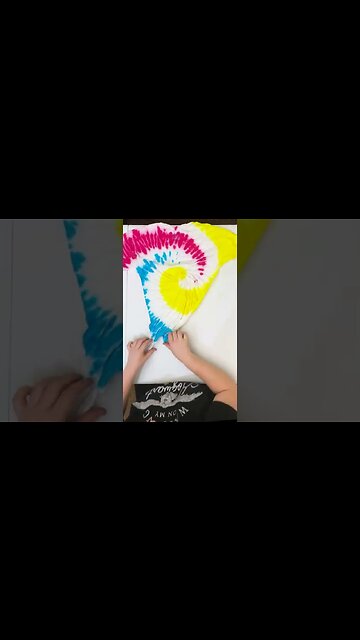 Tie Dye Beach Ball Spiral #Shorts