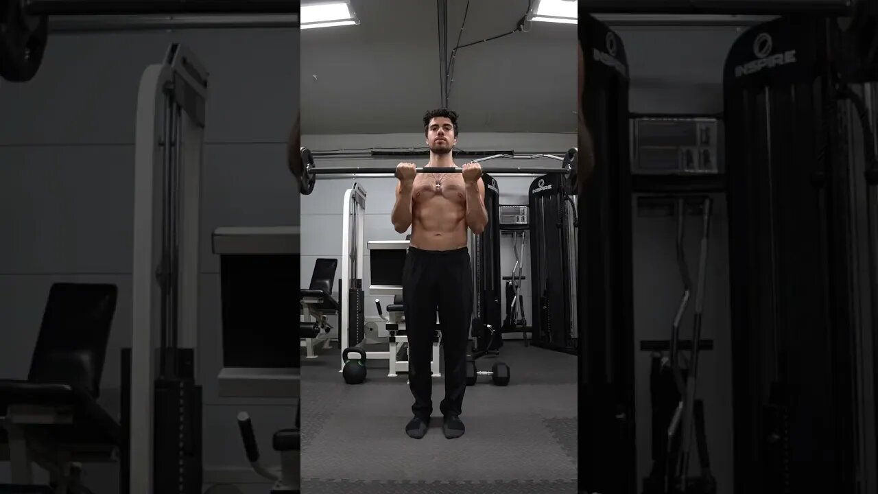 Bicep Curls On Shoulder Day #workoutgoals #muscle #shorts #fitness #youtubeshorts