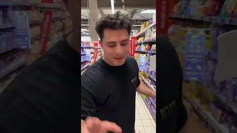 ASTAZI CUMPARAM TOATA MAGURA DIN MAGAZIN #oguritamica #mancaciosul #food #romania #mancare