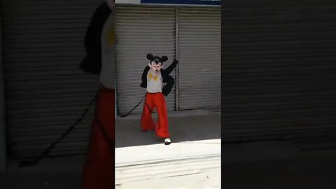 OS REIS DOS PASSINHOS, DANÇANDO FOFÃO, HOMEM-ARANHA, MICKEY MOUSE E PATATI NA CARRETA DA ALEGRIA