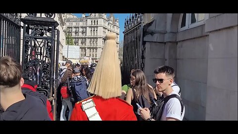 Make way slow motion laughing tourist's #horseguardsparade