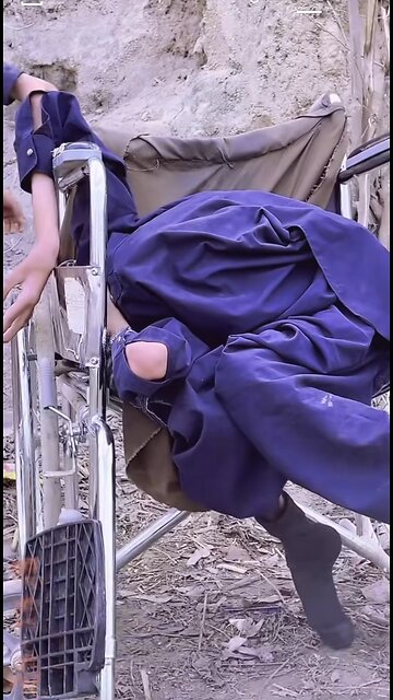 Must watch , Thanked to God u have healthy life, abnormal person