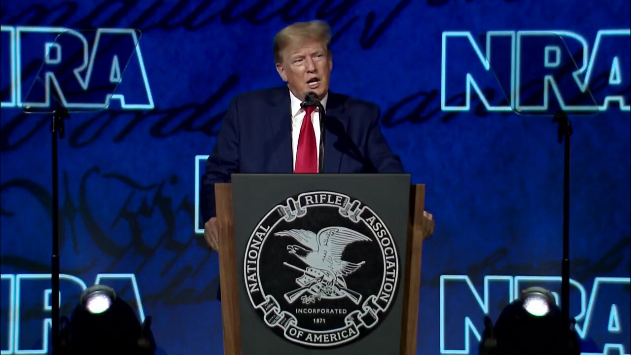 Trump Brings Up Surprise Guest On Nra Stage, Texas Crowd Goes Wild