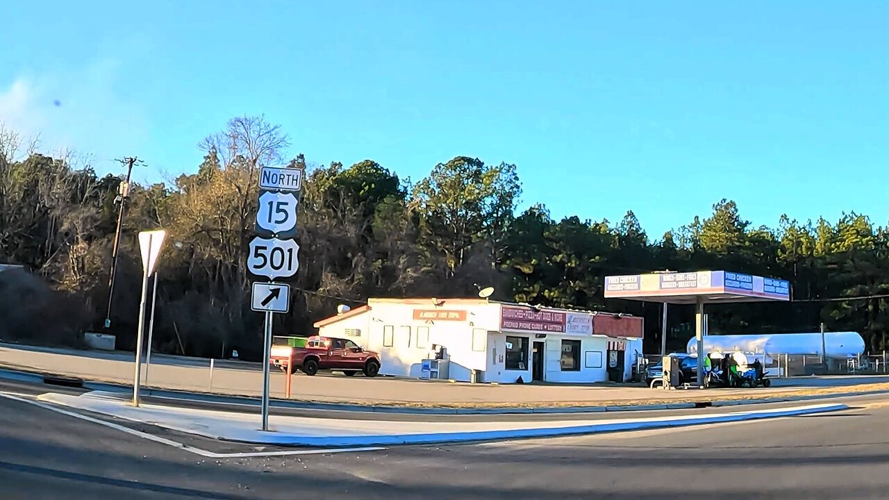 Driving North on U.S. Route 15 (Aberdeen Road) - Laurinburg, North Carolina