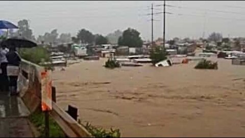 De terrifiantes inondations filmées à Pretoria, en Afrique du Sud