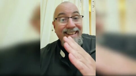 ¿Según la Biblia es requisito para ser Obispo estar casado? - P. Juan Molina