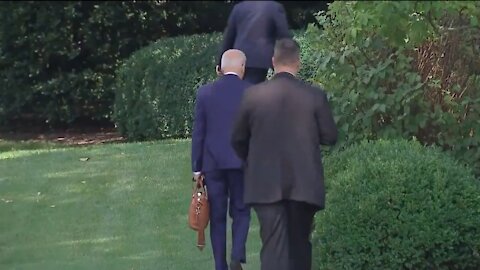 Biden Gets LOST Walking To White House