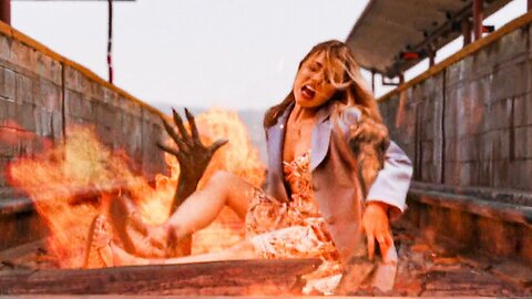 Loan Officer's Life Becomes Hellish When She Denies a Request For an Extension to a Gypsy Woman