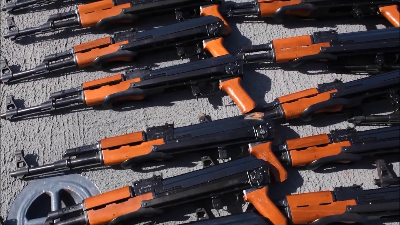 U.S. Navy Seizes 1,400 Assault Rifles During Illicit Weapons Interdiction