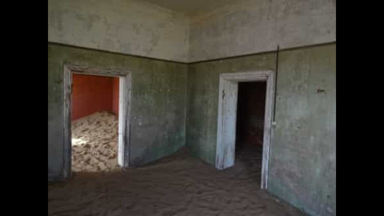 Kolmanskop: la città fantasma del deserto della Namibia