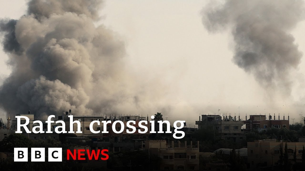 Airstrike hits area of Rafah crossing at Gaza-Egypt border - BBC News