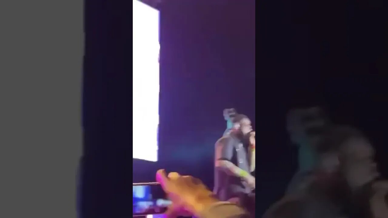 Burna Boy gave them something to remember! Harare πΏπΌπ¦
