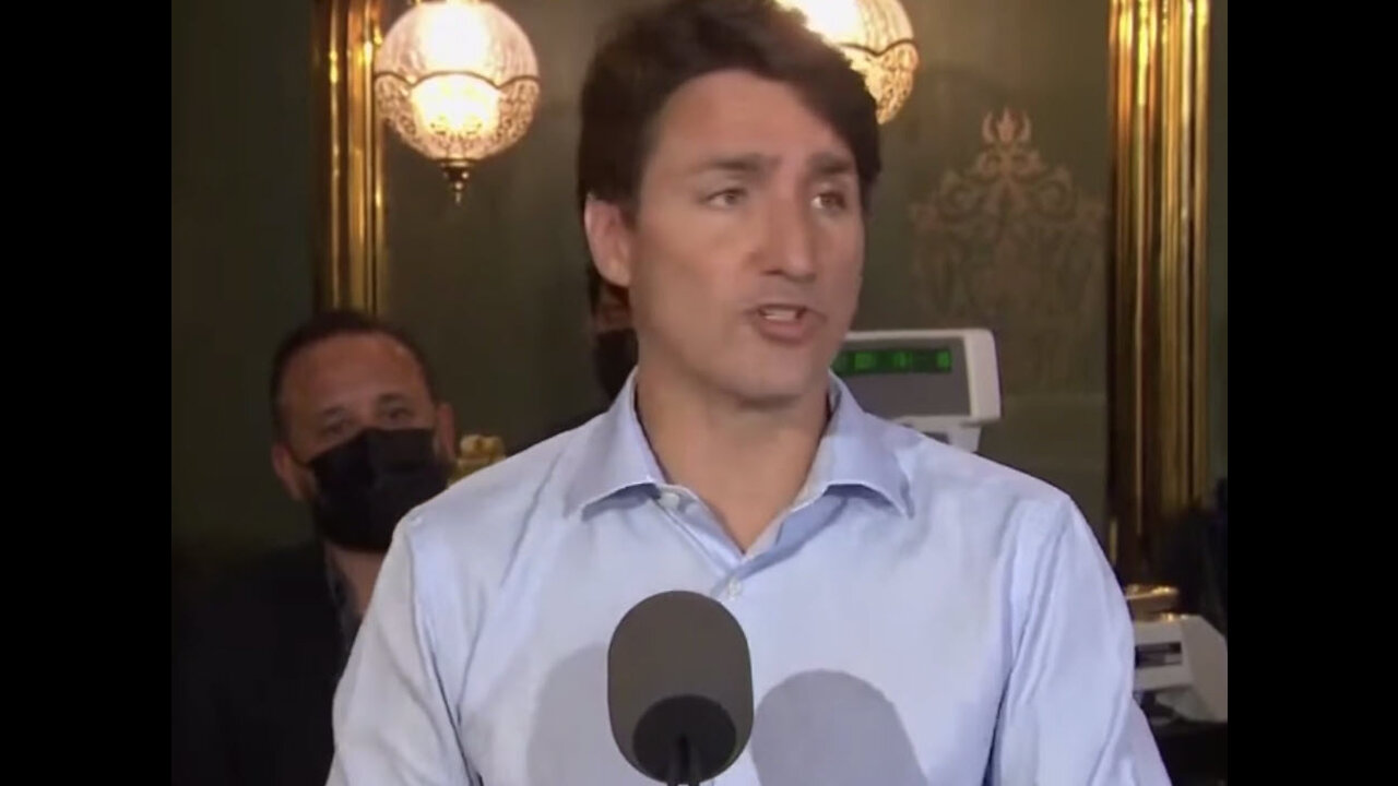 TURDeau announced federal funding for businesses that choose to use "vaccine passports"