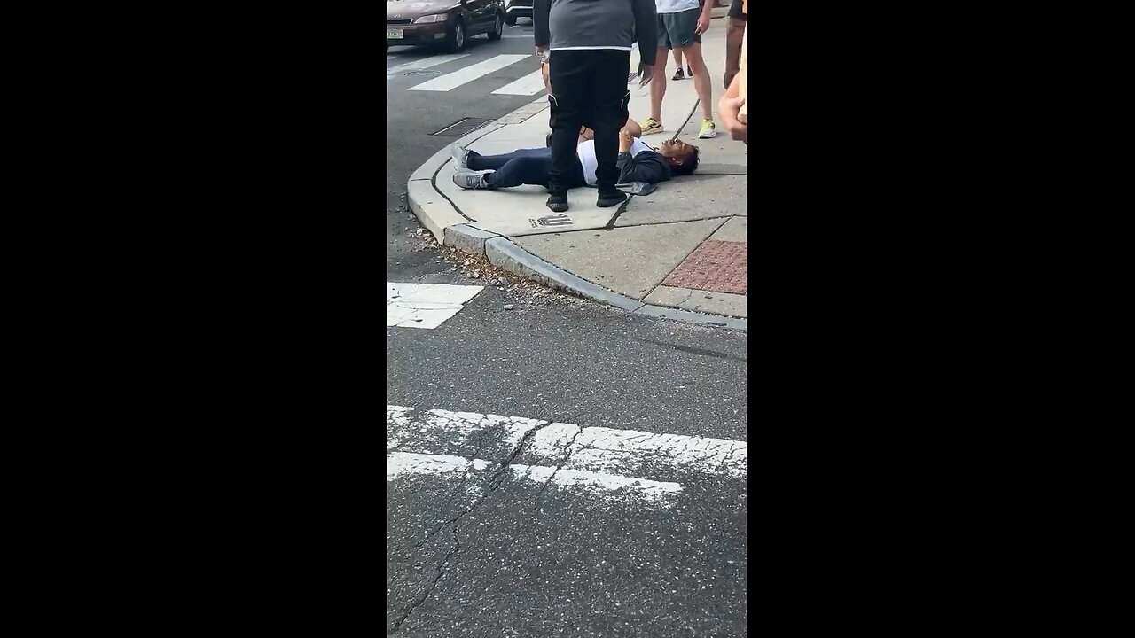 Woman Saves Man’s Life with Narcan After Overdose on Street Corner