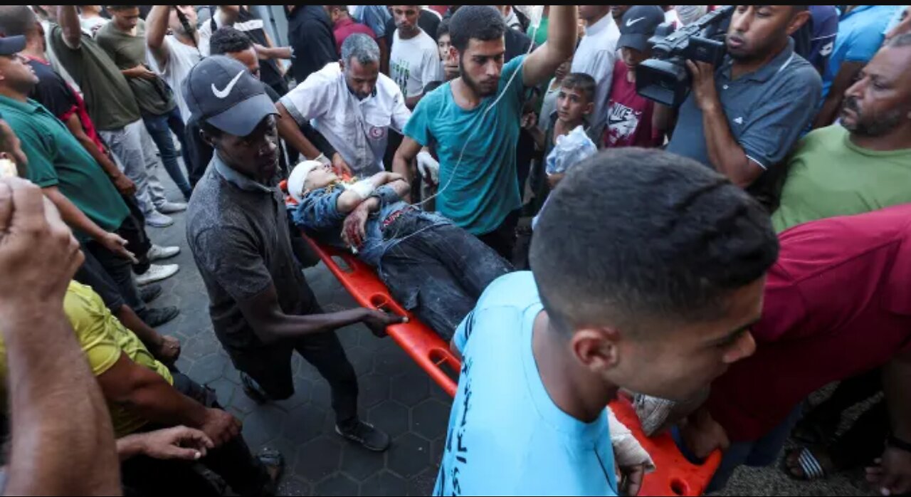 Israeli strike kills at least 28 Palestinians at school in central Gaza, Red Crescent says