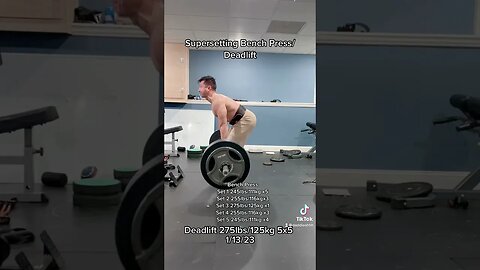 Super-setting deadlift and bench press