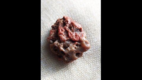 I found strange stone 😳