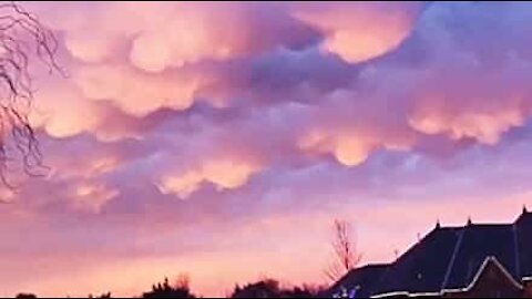 Céu em Oklahoma parece pintura de um quadro!