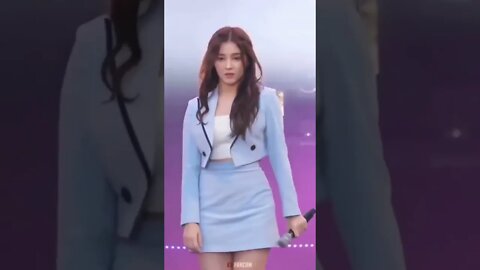 Queen of South Korea Nancy Momoland 😍