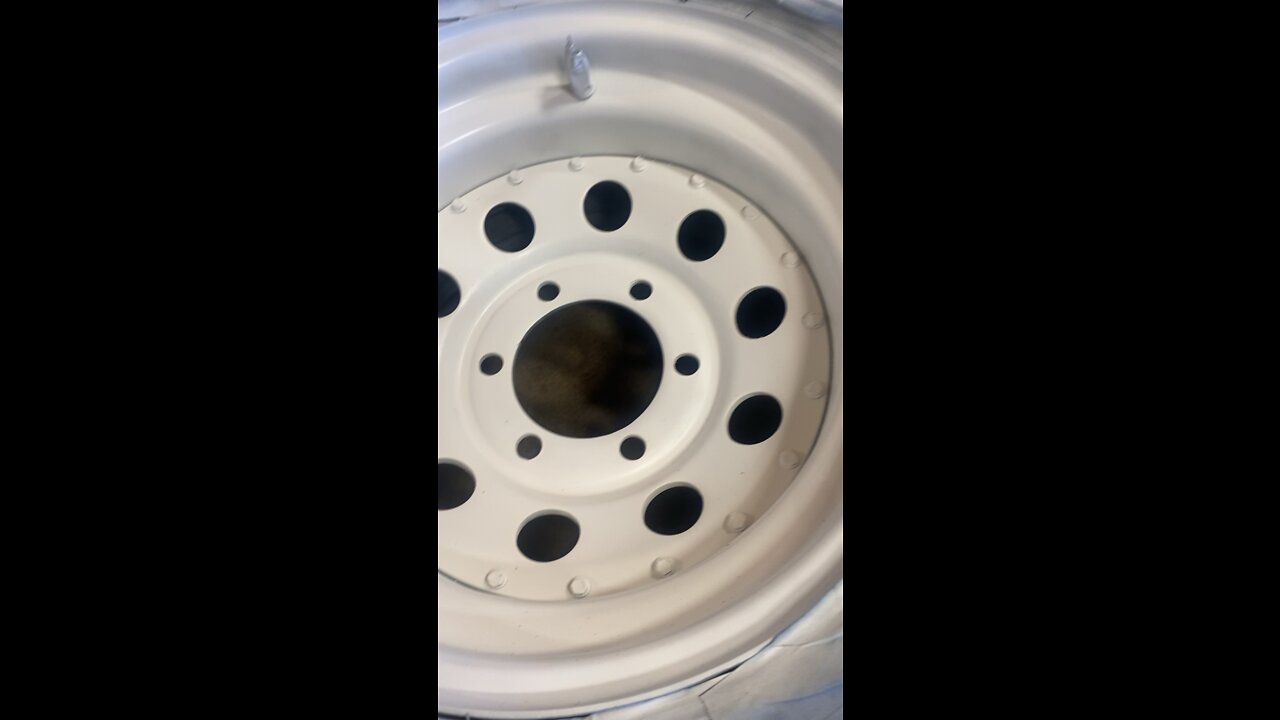 Masking tires for wheel painting