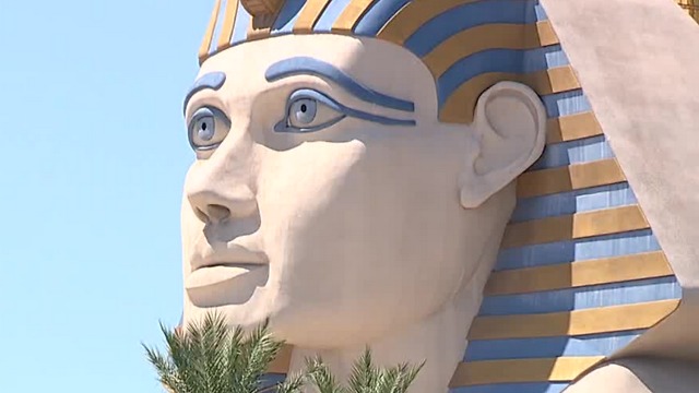 Luxor offering teachers free entry to Titanic, Bodies exhibits