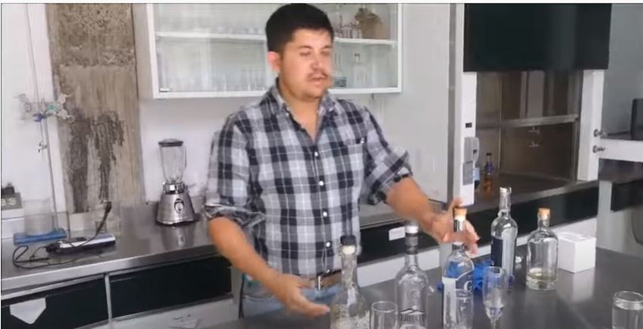 El Pandillo Tequila Distillery, Tasting Tequila