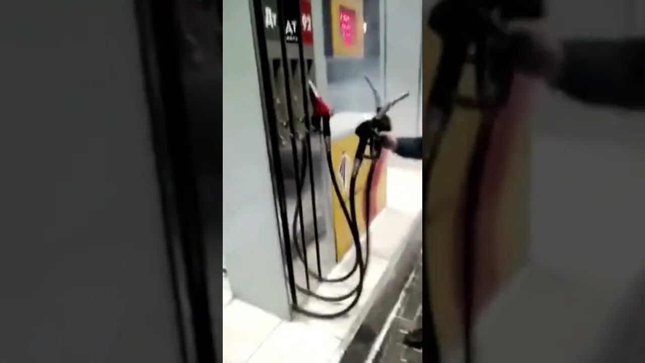 Frozen Gas Pump. #shorts