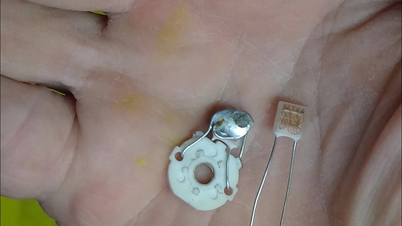 Simple fuse that cuts out any rechargable battery when its temperature gets to Hot! Invention :)