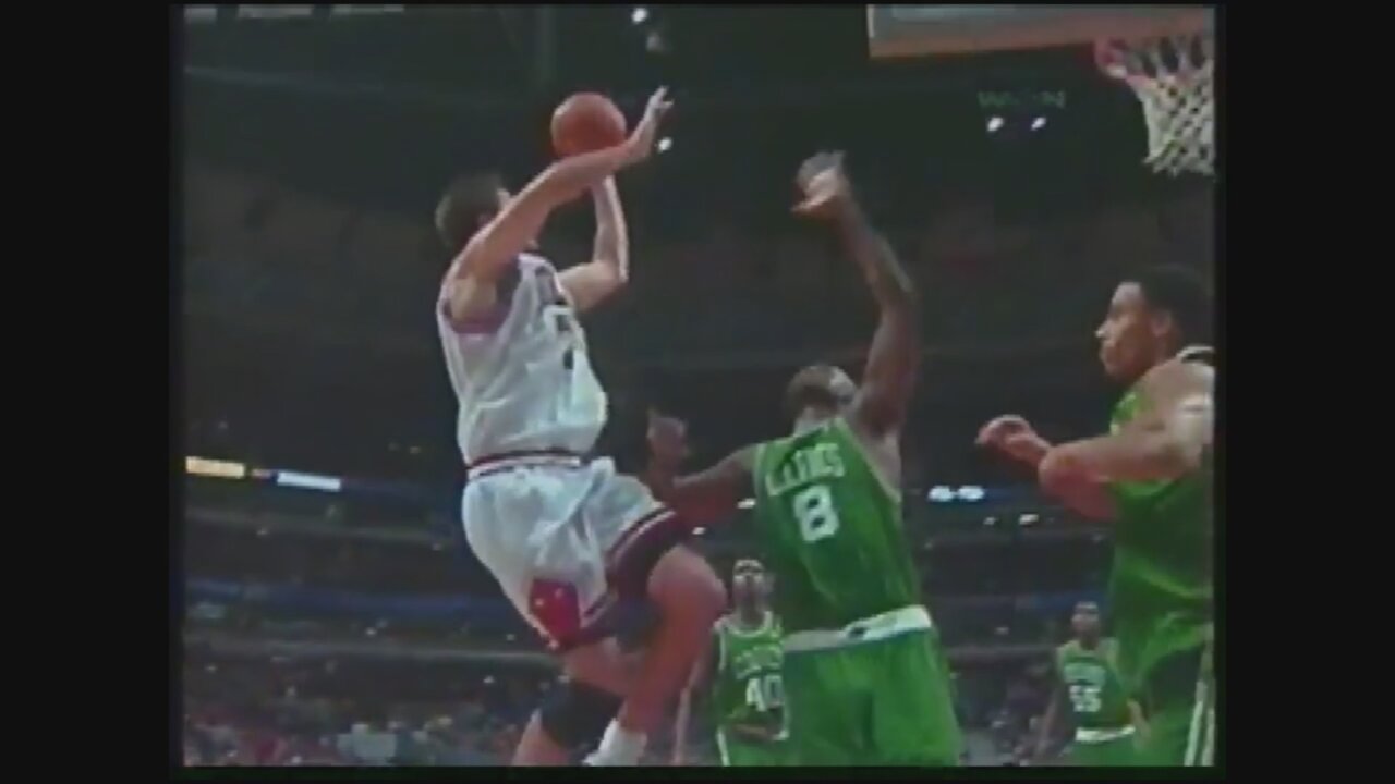 Toni Kukoc 23 Points 8 Ast Vs. Celtics, 99-00.