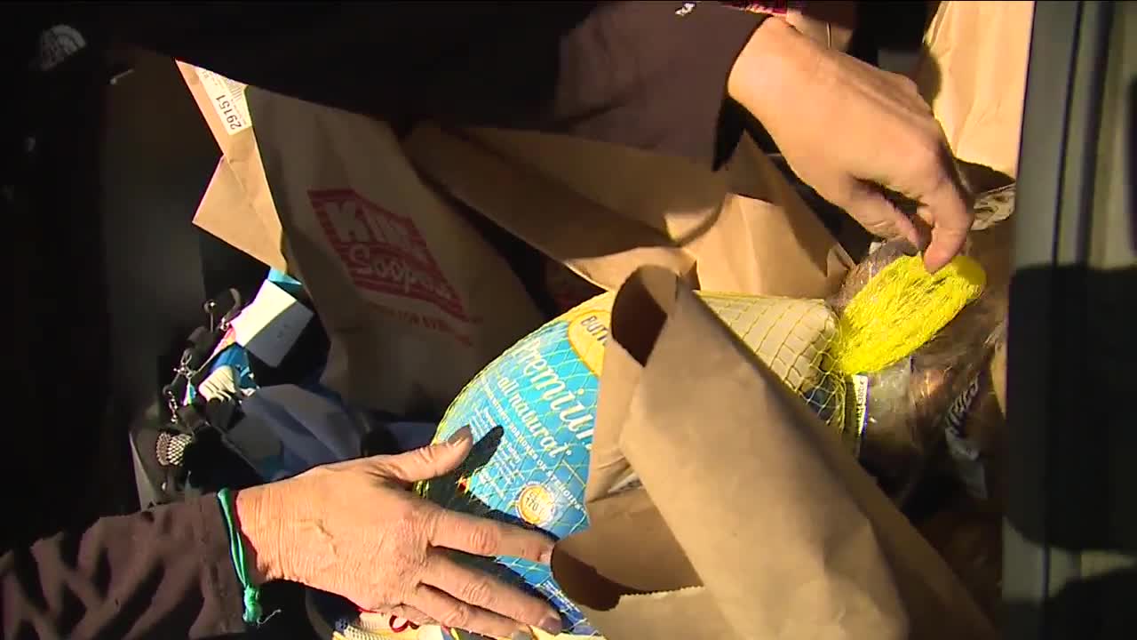 Neighbor buying her neighbors thanksgiving meals