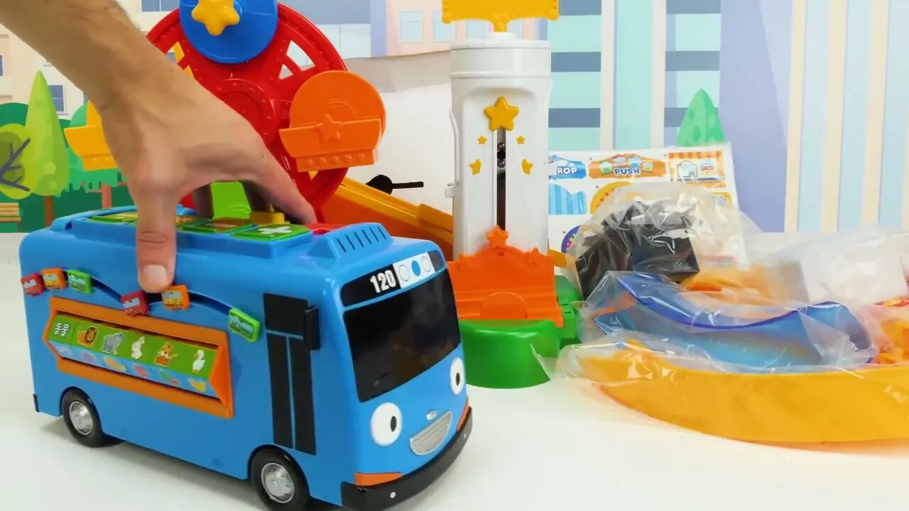 172 4Car Toys for Toddlers - Tayo the Little Bus Amusement Park Playset!