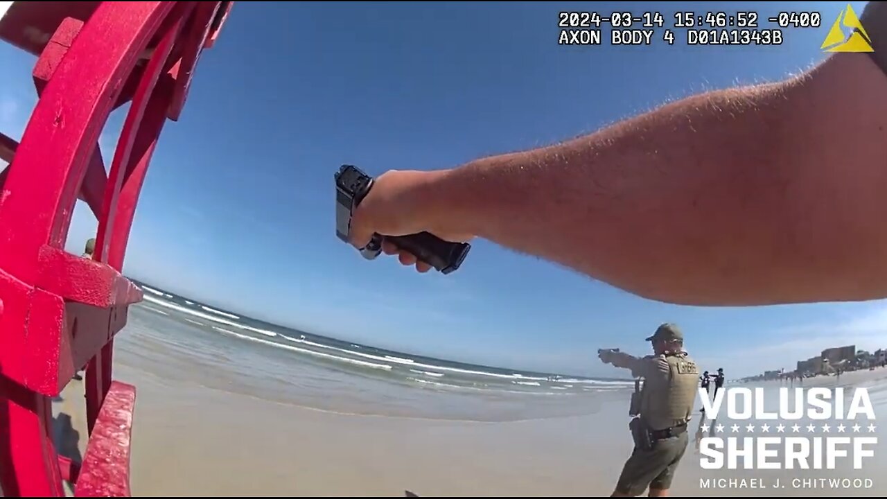 man takes gun to the beach, police are called