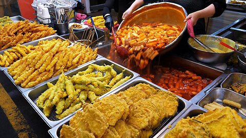 spicy rice cake Tteokbokki / korea street food