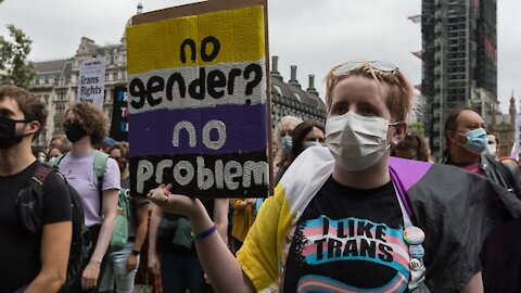 A non-binary Bond? Licensed to bore you to death?