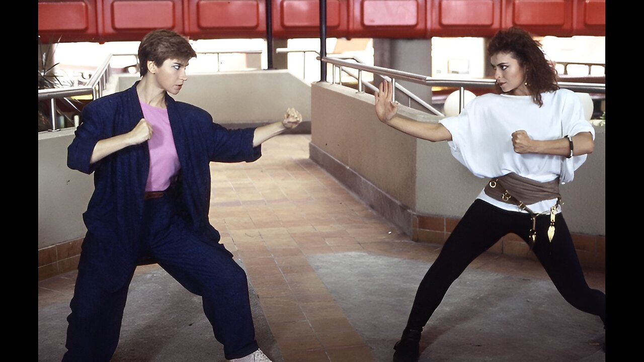 Cynthia Rothrock vs Karen Sheperd - Above the Law/Righting Wrongs (1986) - Action scene