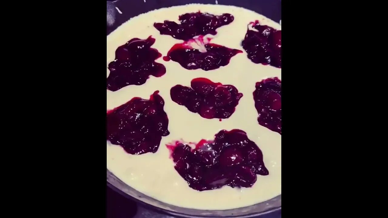๐cherry cobbler | @whats.dan.eating on IG ๐๐ฏ #shorts