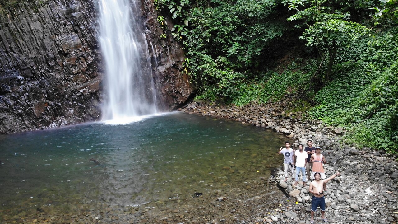 AIR TERJUN WAEMANNAHU NEGERI URENG AMBON