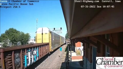 EB Manifest with IRMX 9168 Passenger Car on End in Carroll, IA on July 31, 2022 #steelhighway