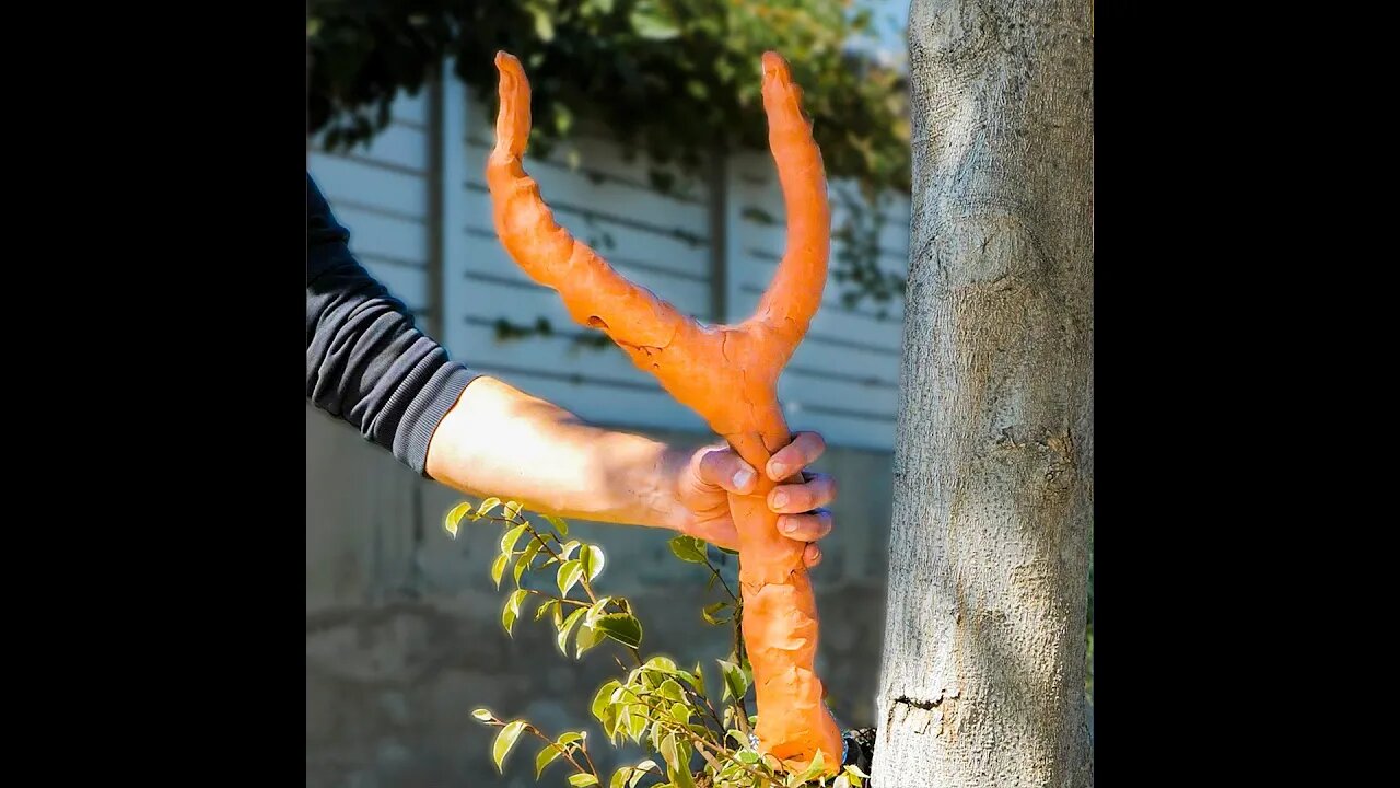 Broken tree branch made out of epoxy and lights 🐞