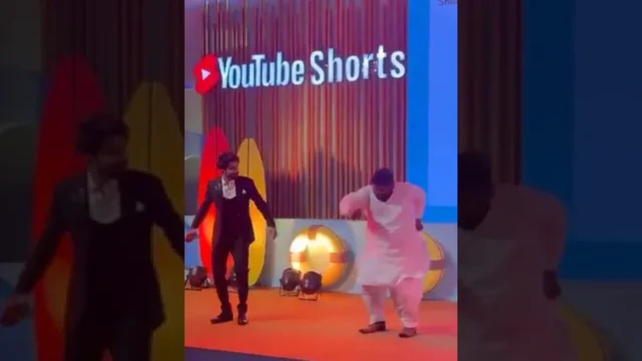 going YouTube official event #laraibkhalidvlogs #event #yourubeshorts# lahore#10000million 2