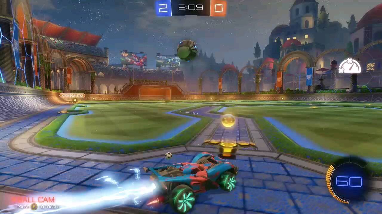 Dude pulls off epic comeback goal during Rocket League match