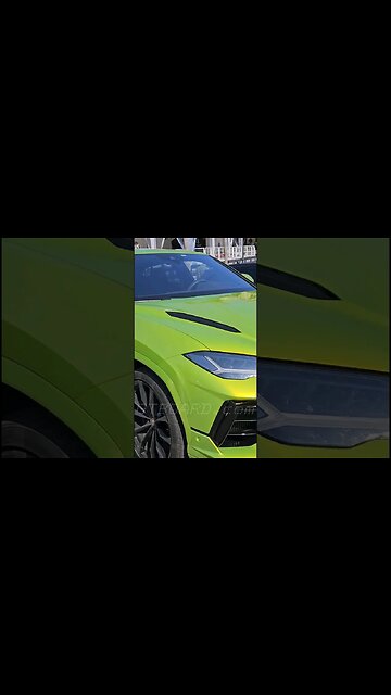 Two different green Lamborghino Urus Performante #lambo #lamborghini #urus #lamborghiniurus #lambo