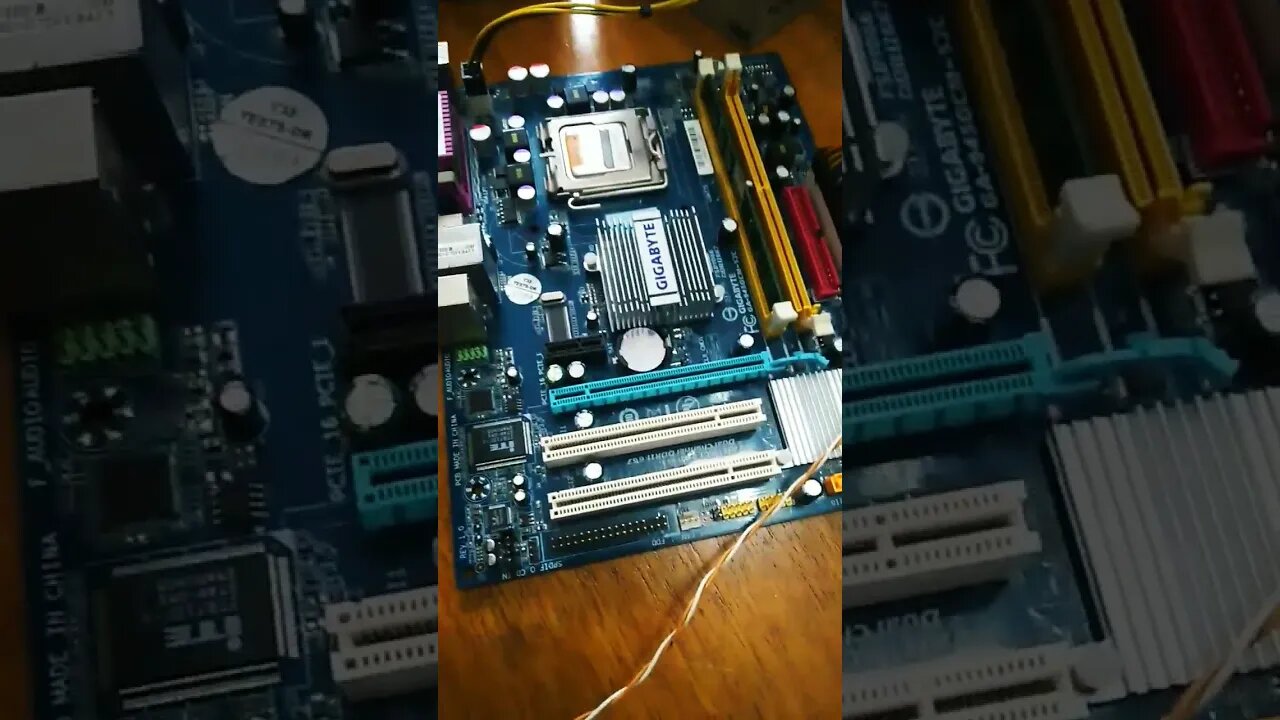 Você sabia que o chip Super IO controla os periféricos lentos e o start da placa mãe?