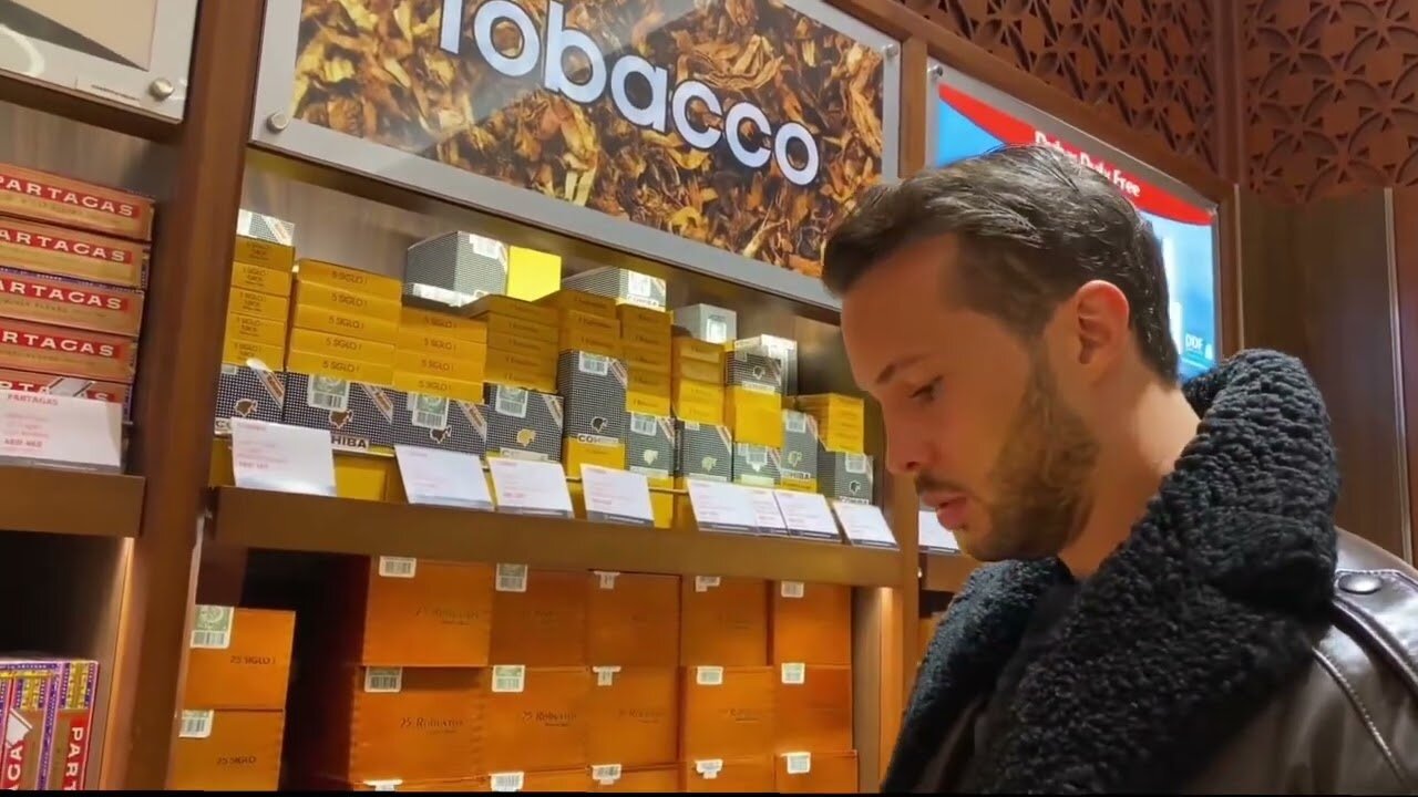 Tristan Tate goes Cigar Shopping 🤣