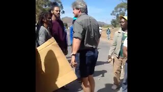 SOUTH AFRICA - Greyton - Gun wielding Greyton farmer (Video) (pvx)