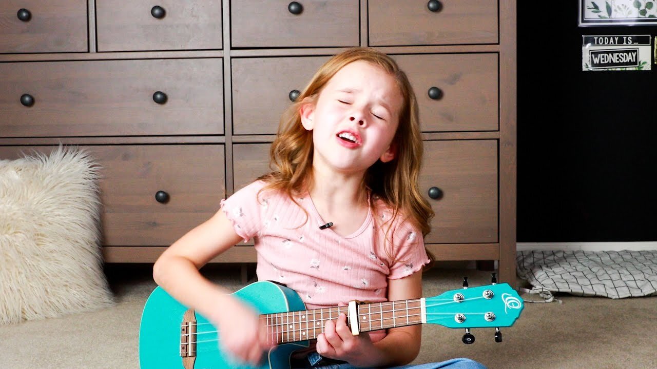 The Bare Necessities (Disney's Jungle Book) - 7-Year-Old Claire Crosby with Her Ukulele