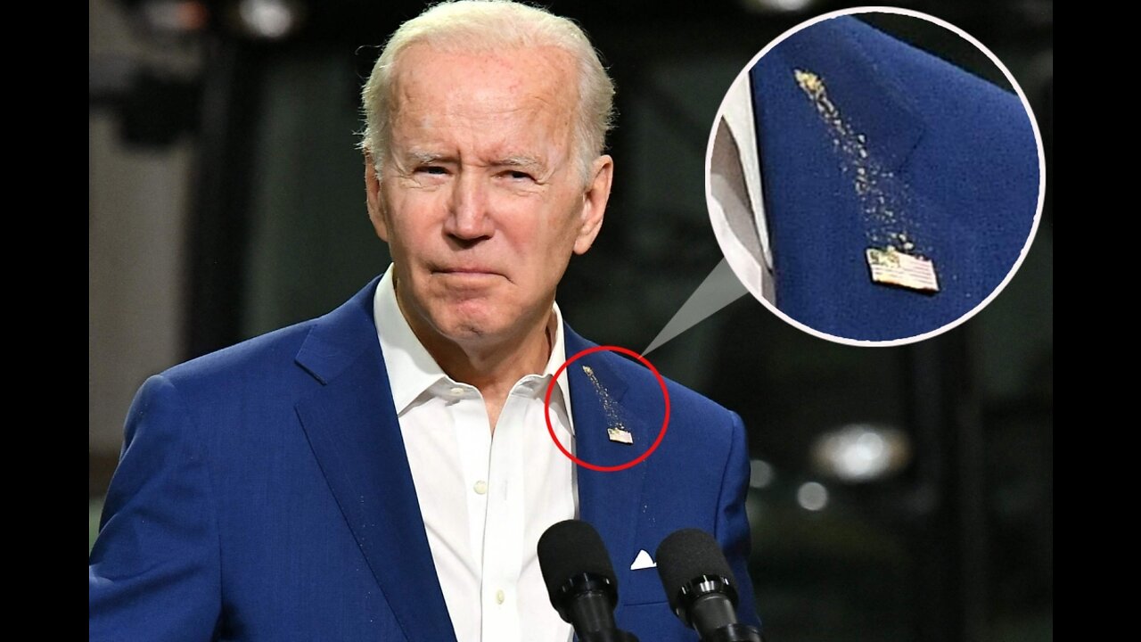 Bird POOS on US President Joe Biden during Iowa speech