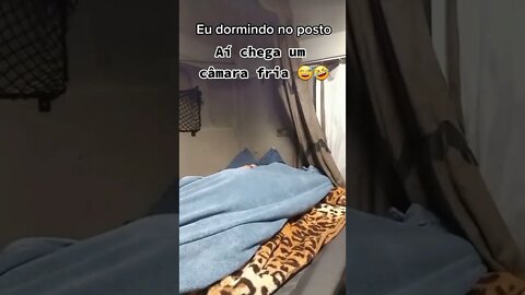 DORMI NO POSTO DE GASOLINA VEJA O QUE ACONTECEU #meme #caminhoneiro #viral #shorts